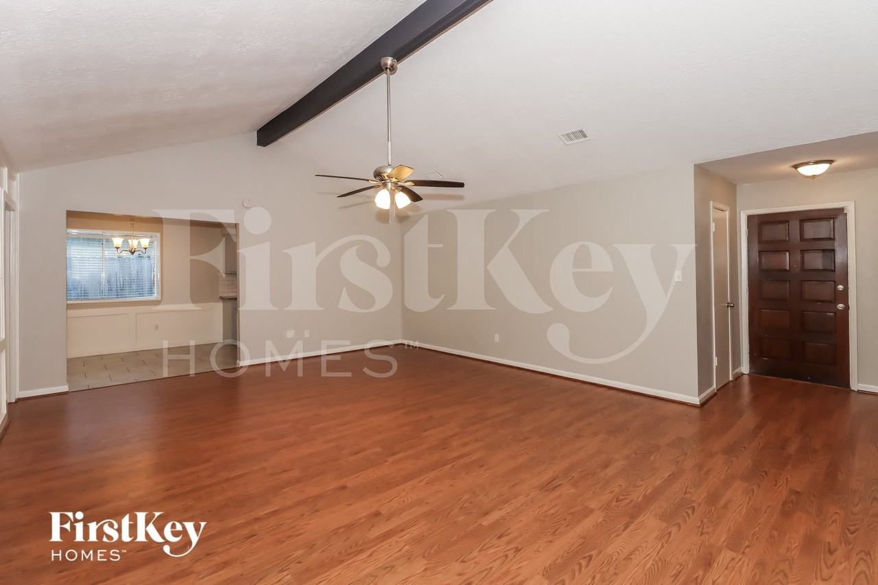 16310 Forest Bend Ave - Photo 4 of 16