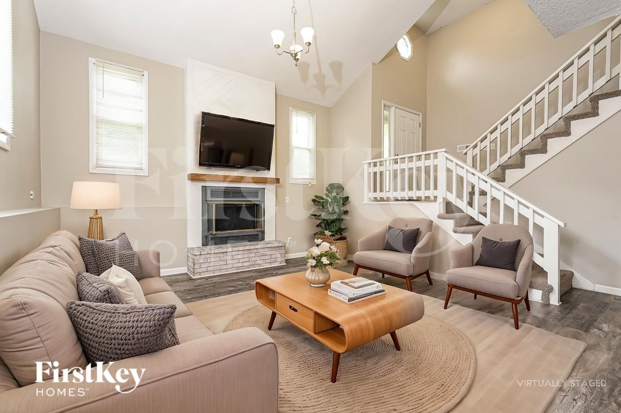 137 Carrisbrooke Ln - Photo 4 of 19