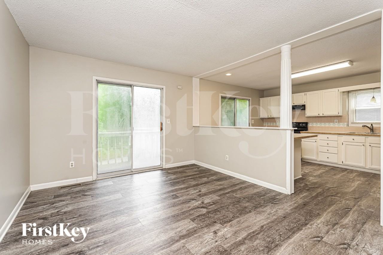 137 Carrisbrooke Ln - Photo 6 of 19