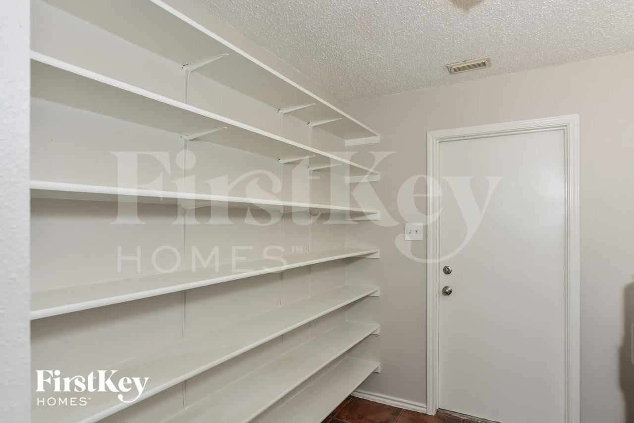 13391 Greenstone - Photo 6 of 16
