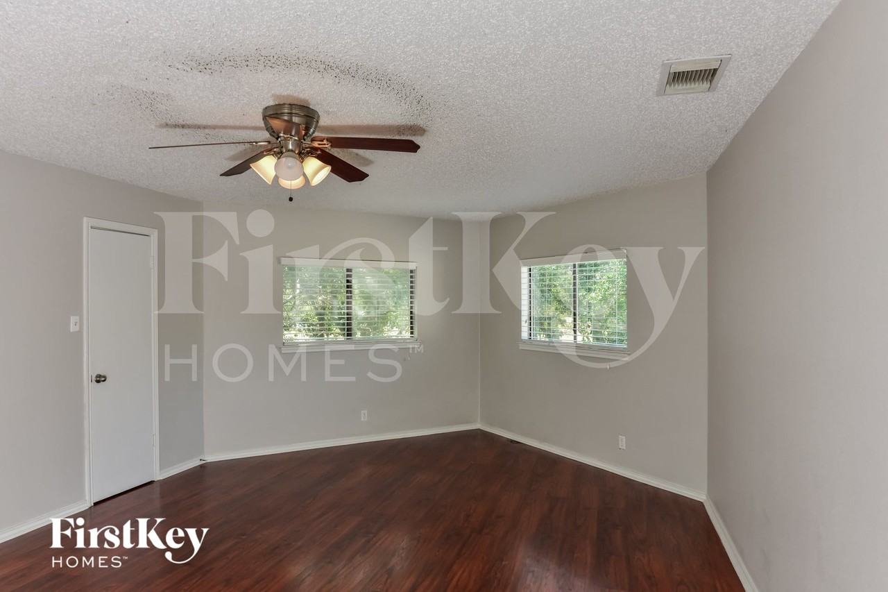 13391 Greenstone - Photo 7 of 16