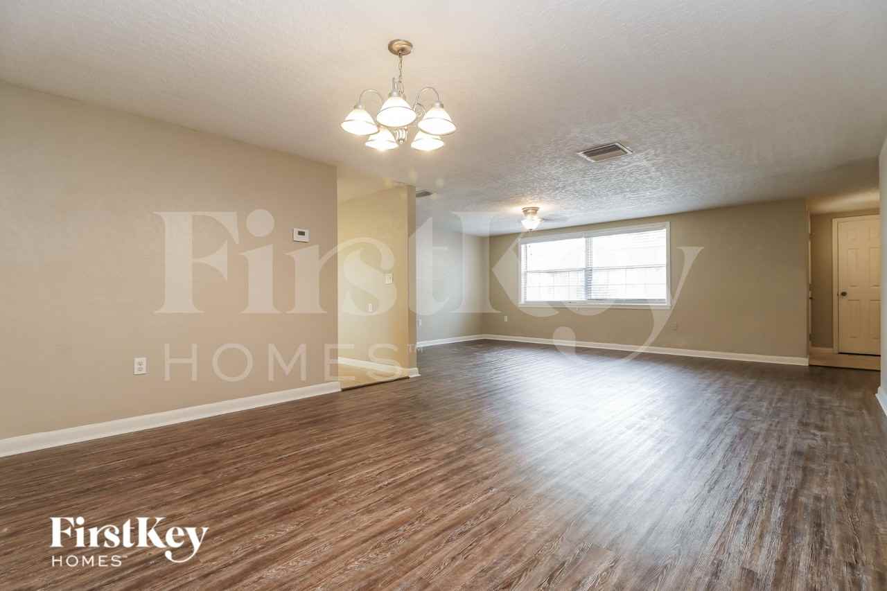 11221 Nome Ave - Photo 4 of 15