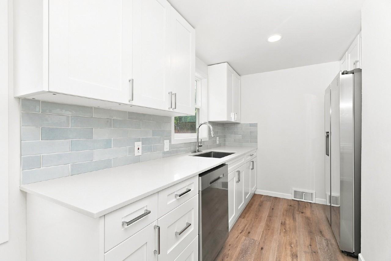 4222 27th Ave W - Photo 4 of 15