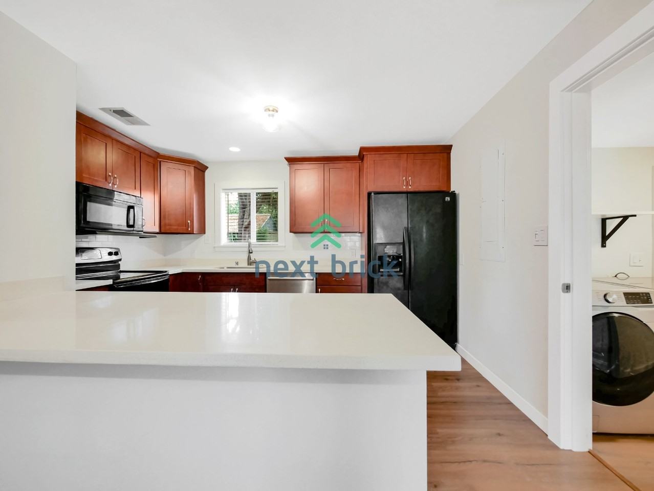 3036 Sw Roxbury St - Photo 5 of 17