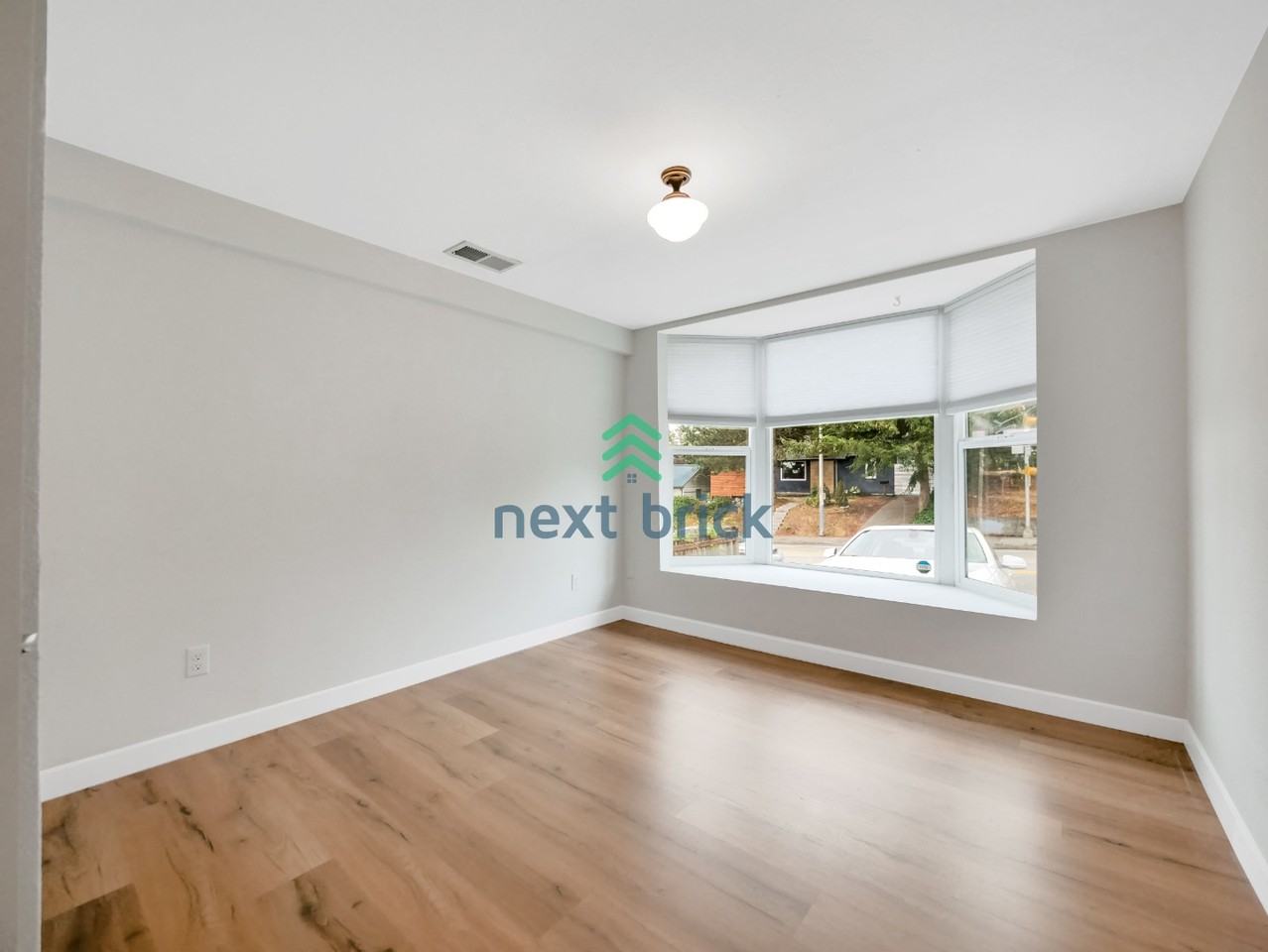 3036 Sw Roxbury St - Photo 7 of 17