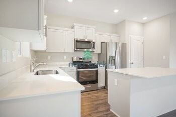 4209 Savannah Loop Ne - Photo 3 of 25