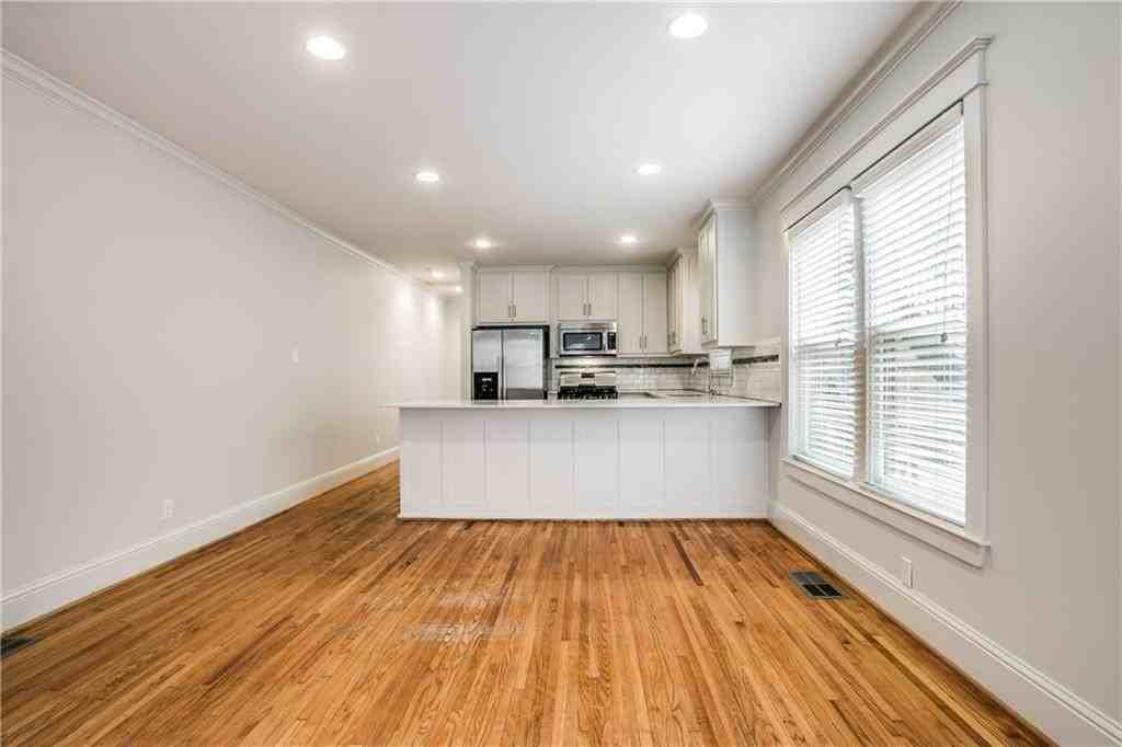 306 S Windomere Ave #101 - Photo 2 of 11