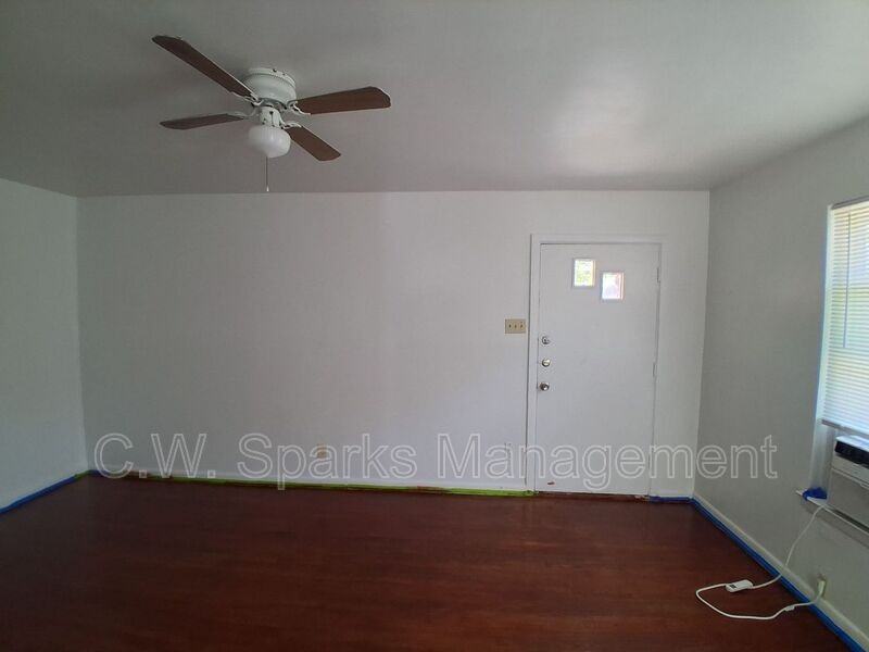 3021 Avon St - Photo 5 of 18