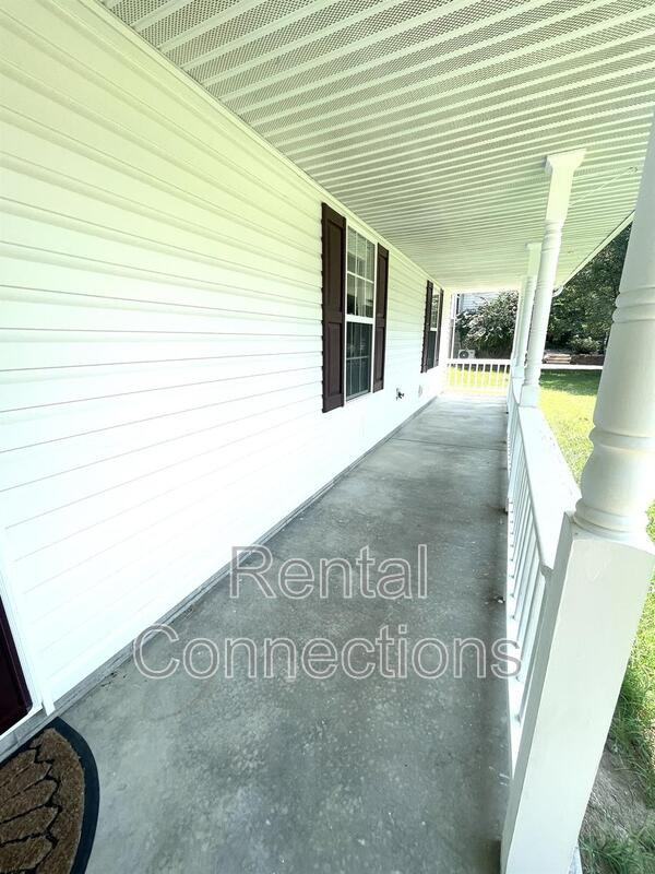 112 Stable Dr - Photo 3 of 12