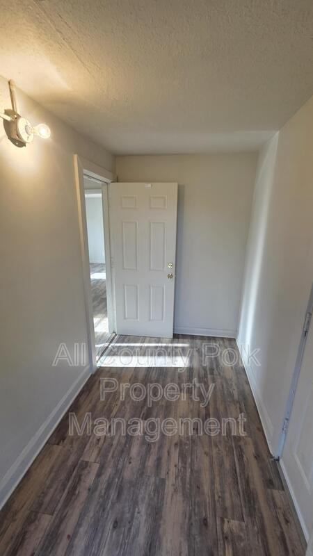 602 Emma St #1 - Photo 2 of 15