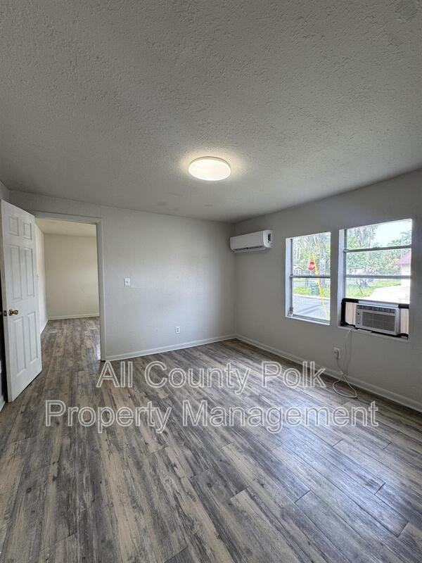 602 Emma St #1 - Photo 5 of 15