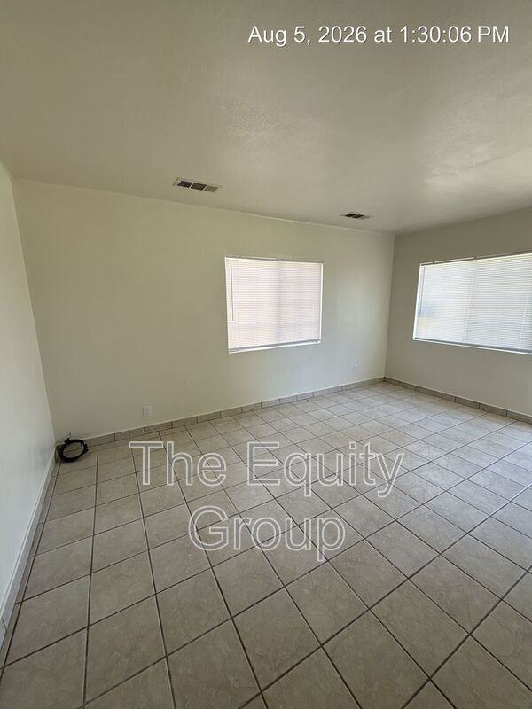324 S Crespi Ave - Photo 3 of 14