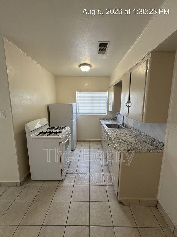 324 S Crespi Ave - Photo 6 of 14