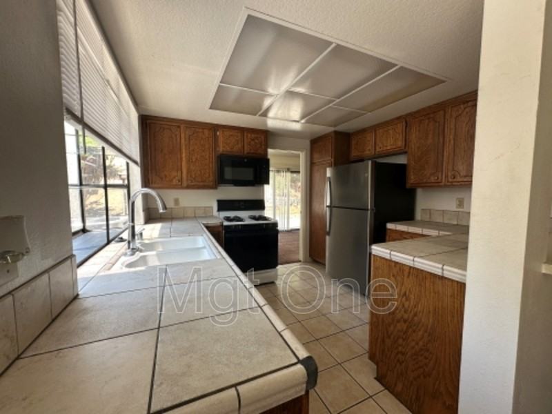 7575 Skyview Rd - Photo 2 of 22