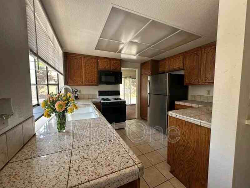 7575 Skyview Rd - Photo 3 of 22