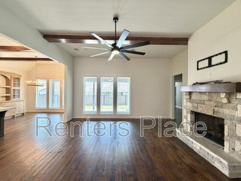 803 E Delmar Pl - Photo 6 of 26