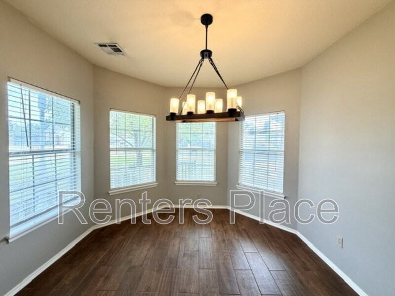 2012 S Aster Ave - Photo 2 of 26