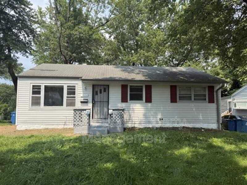 1113 Highmont Dr - Photo 2 of 26