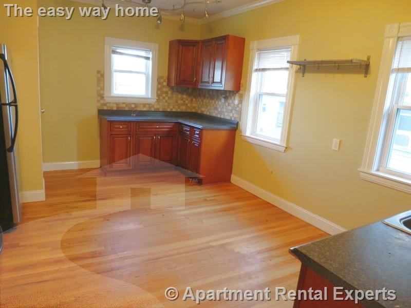 47 Paulina St #2 - Photo 5 of 21