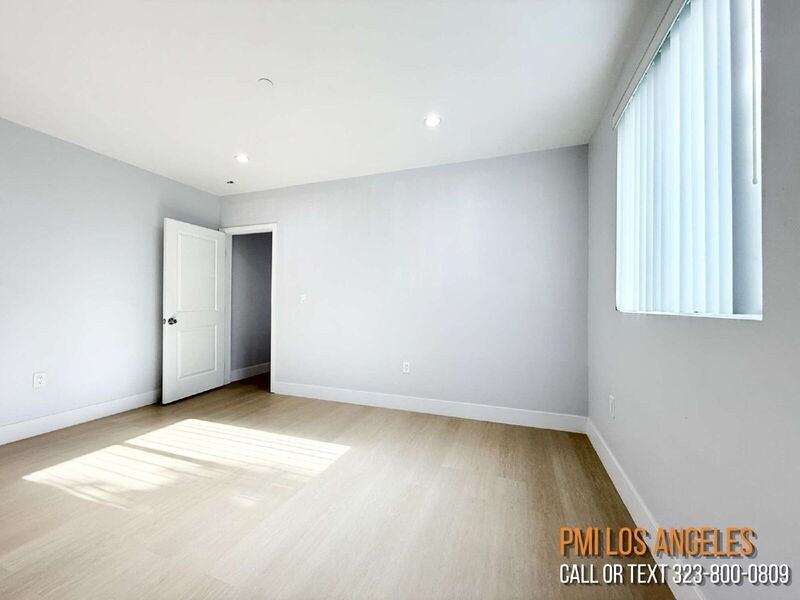 208 1/2 E 87th St - Photo 3 of 34