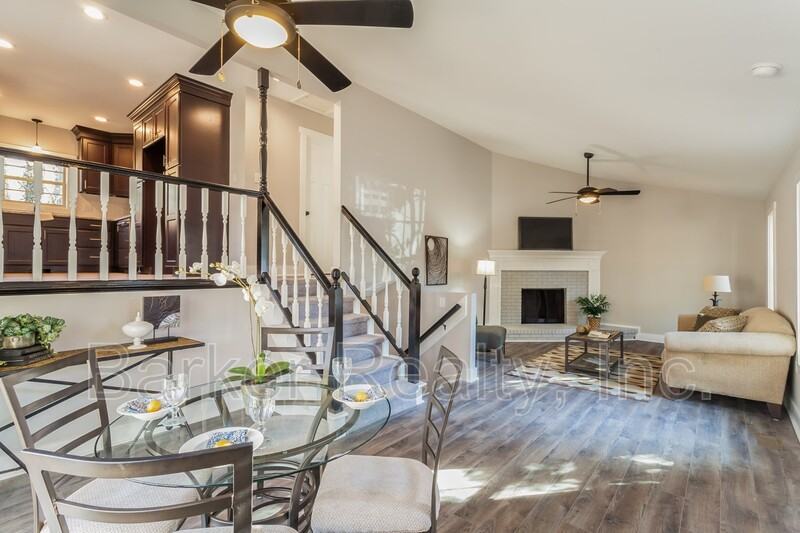 102 Bonnell Ct - Photo 2 of 7