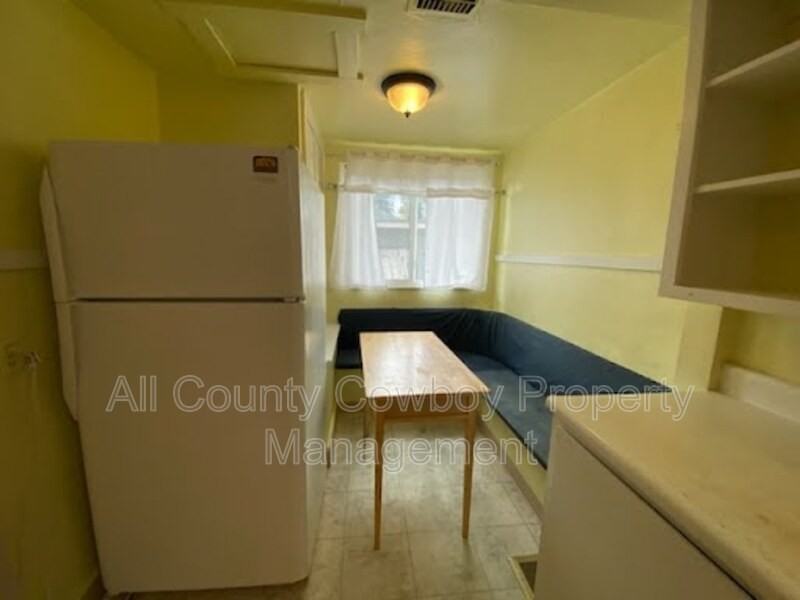 706 S 16th St - Photo 4 of 12