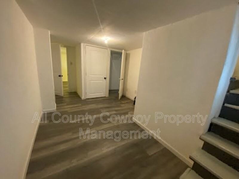 706 S 16th St - Photo 7 of 12