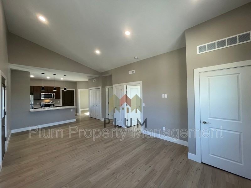 1720 S 14th St W #201 - Photo 2 of 19