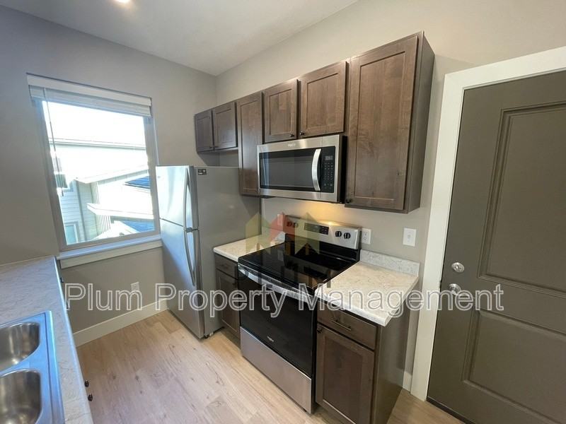 1720 S 14th St W #201 - Photo 7 of 19