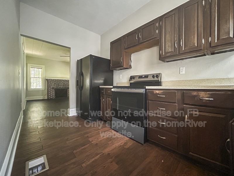811 Broxton St - Photo 5 of 22