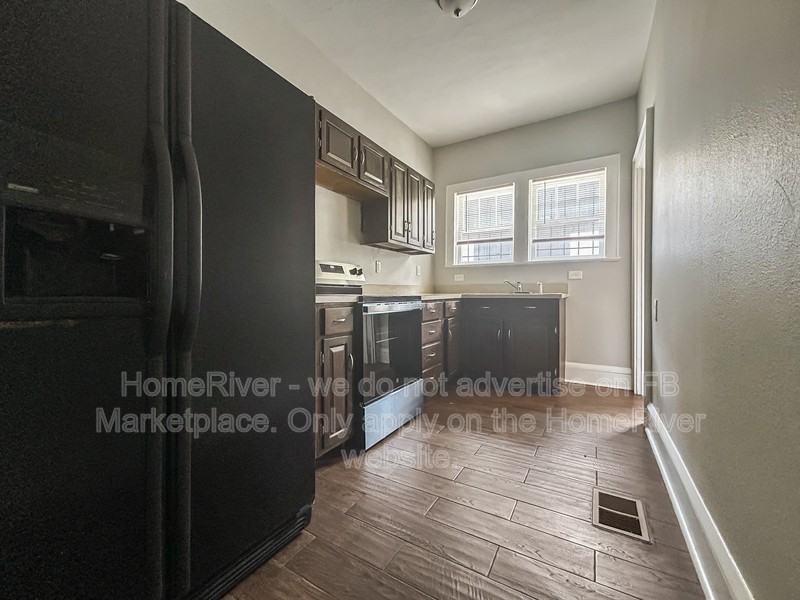 811 Broxton St - Photo 6 of 22