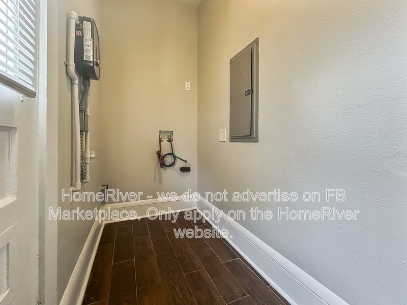 811 Broxton St - Photo 7 of 22