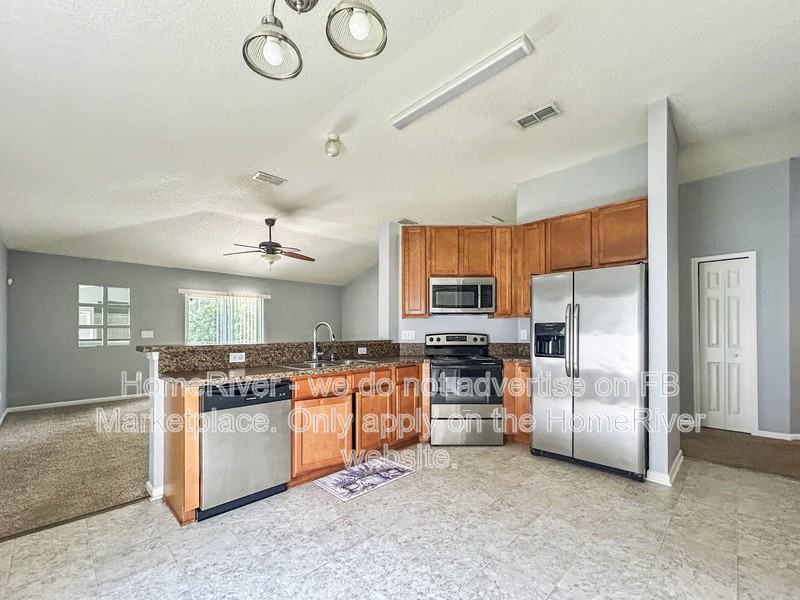 2219 Sotterley Ln - Photo 2 of 20