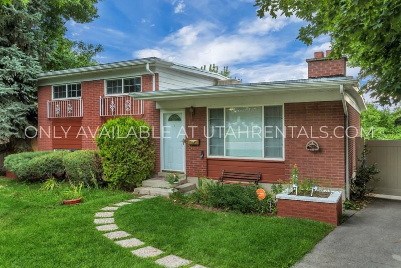 4270 S Monarch Way - Photo 2 of 19