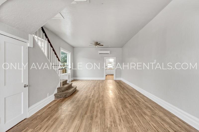 3162 Adams Ave - Photo 3 of 26