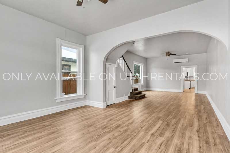 3162 Adams Ave - Photo 2 of 26