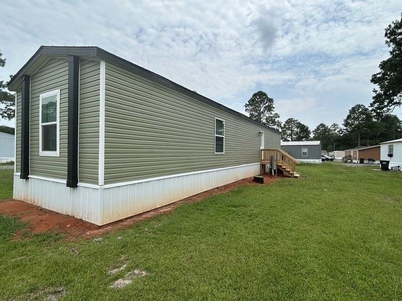 204B Sussex Dr - Photo 3 of 14