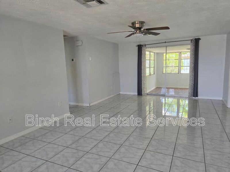 4328 Baden Dr - Photo 4 of 19