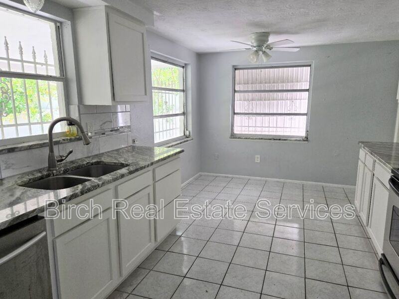 4328 Baden Dr - Photo 6 of 19
