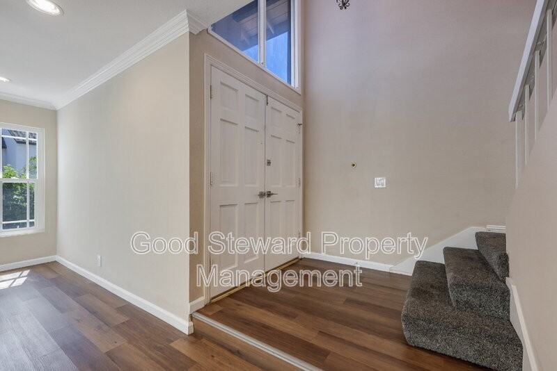 207 Los Padres Ln - Photo 5 of 50