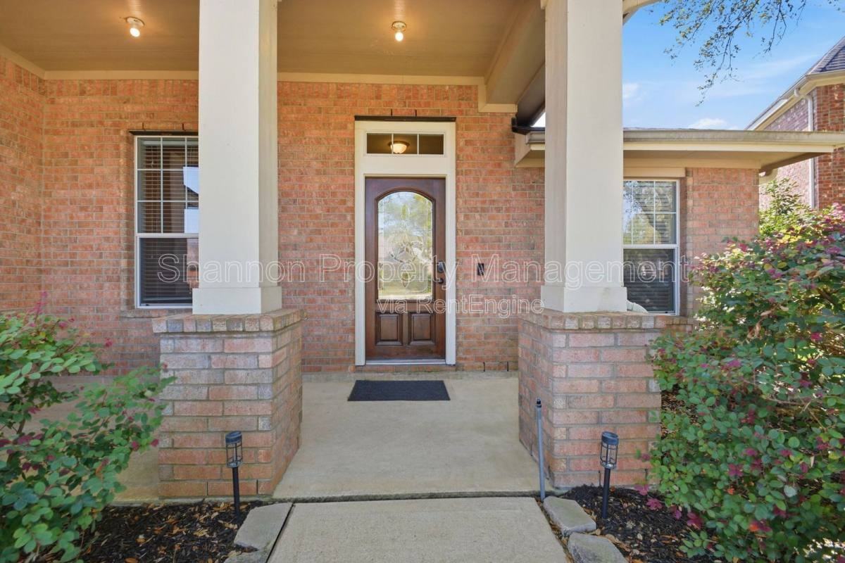 7018 Chapel Meadow Ln - Photo 3 of 10