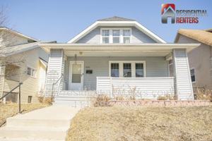 featured image of 3220 W Madison St