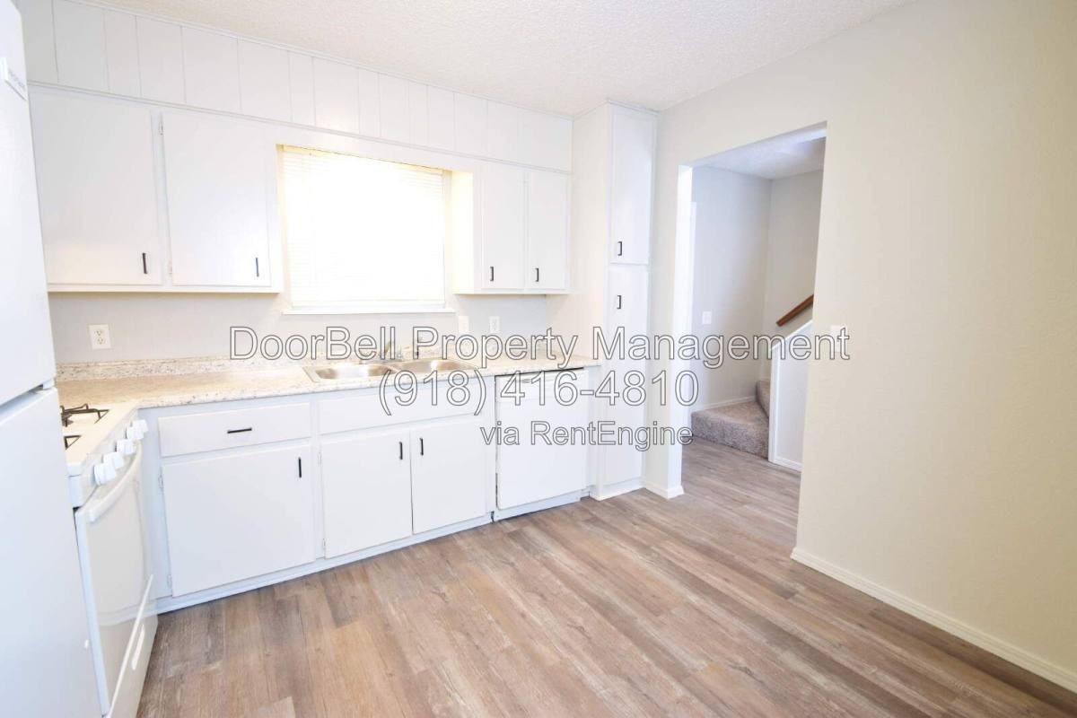 14448 S 302nd East Ave #A - Photo 5 of 10