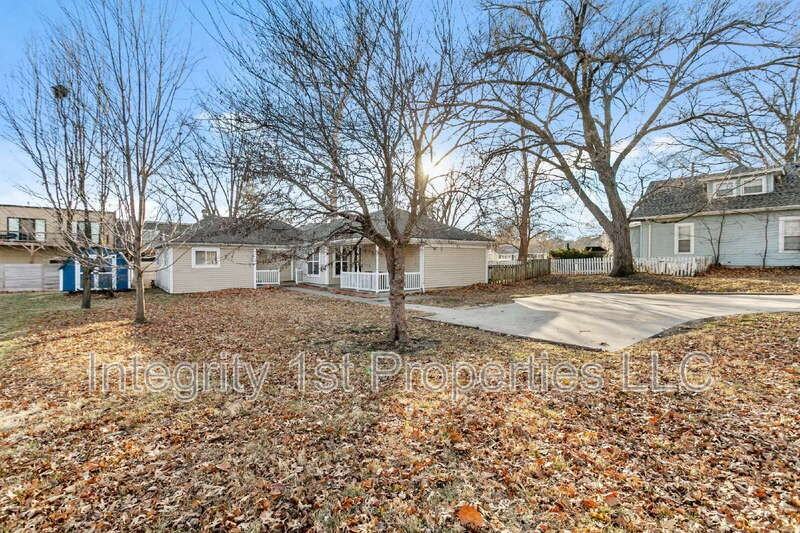 11221 W 59th Ter - Photo 4 of 42