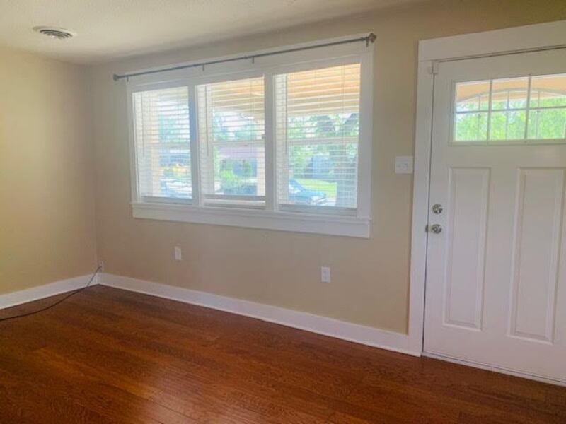 1121 Alton St - Photo 4 of 31