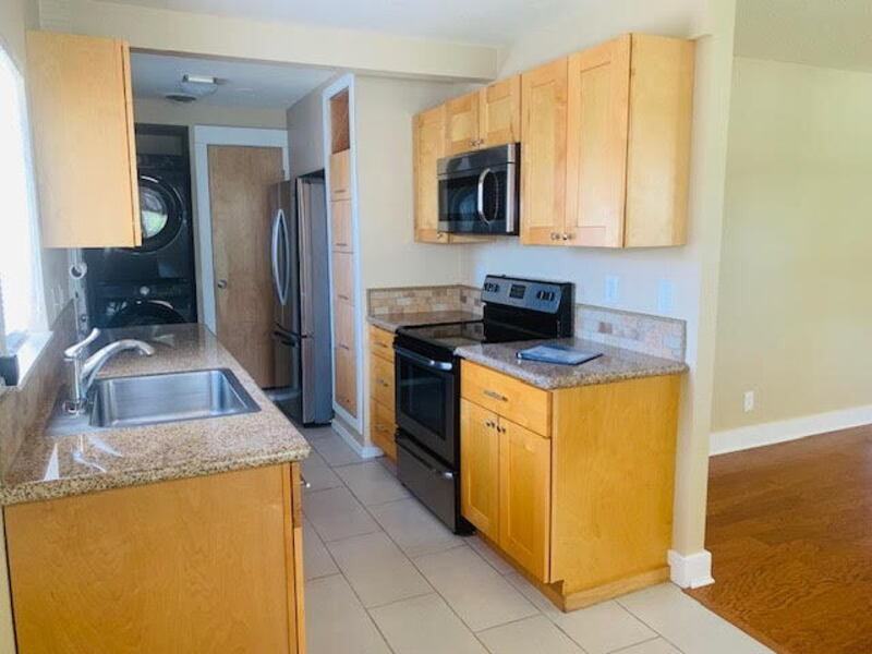 1121 Alton St - Photo 7 of 31