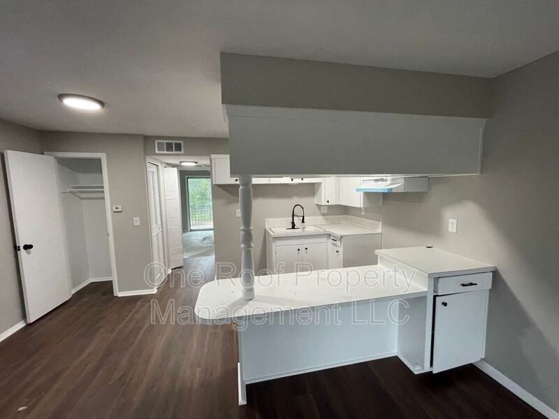 3113 Barnett Ave #B - Photo 6 of 8