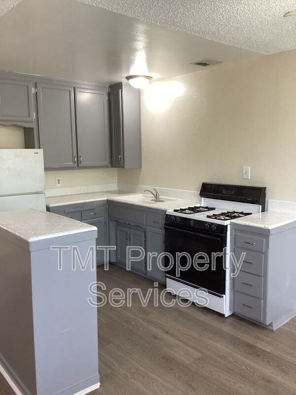 2743 2nd Ave #6 - Photo 5 of 12