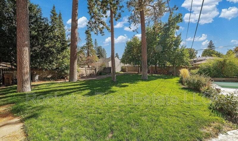 1110 E 28th Ave - Photo 6 of 33
