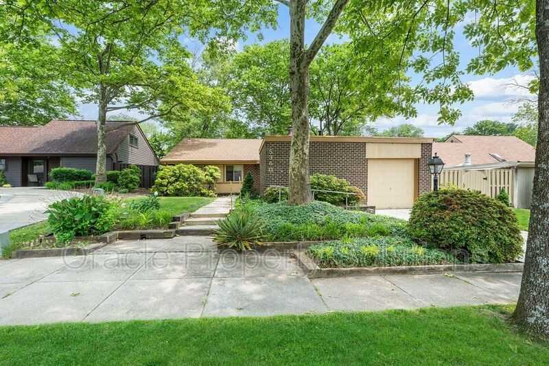 5360 Red Lake Ct - Photo 2 of 29